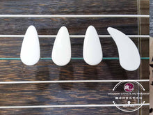 Load image into Gallery viewer, Guzheng Nails Finger Picks Zither White ™ 天然古筝指甲 白色