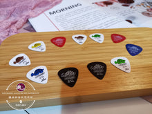 Load image into Gallery viewer, Colorful Guitar Picks 1.0™ 彩色吉他拨片 1.0