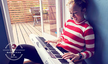 Load image into Gallery viewer, Casio CT-S200 61-Keys Casiotone Keyboard Beginner ™ 卡西欧键盘电子琴初学61键 CT-S200