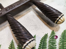 Load image into Gallery viewer, Gaohu Quality Tradition Erhu String Instrument ™ 传统黑檀高胡