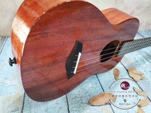 Load image into Gallery viewer, Classical Ukulele ™ 古典乌克丽丽 1