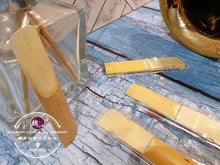 Load image into Gallery viewer, Alto Saxophone Reed 2½ Strength ™ 中音萨克斯风哨片
