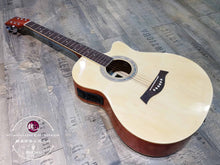 Load image into Gallery viewer, Ballad Wood Acoustic Guitar ™ 民谣加电箱 木吉他
